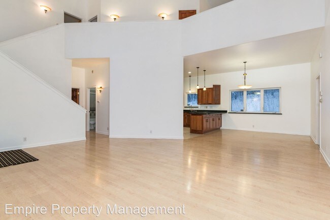 Building Photo - 3 br, 2.5 bath House - 1285 Gilmore Trail