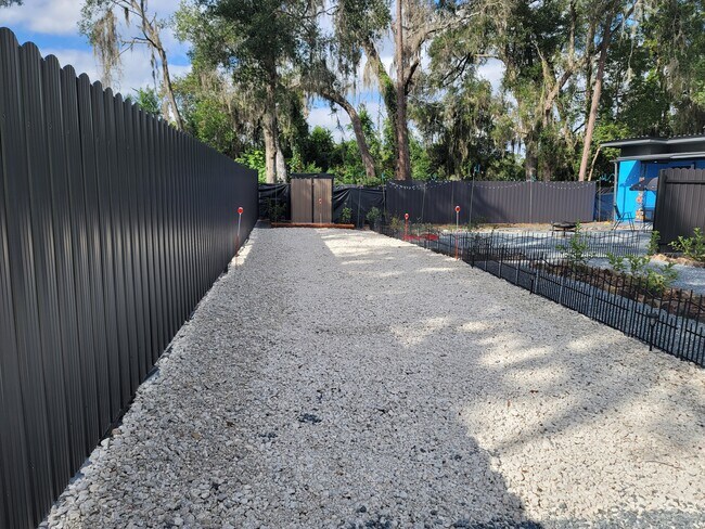 Foto del edificio - 5321 NE 29th St