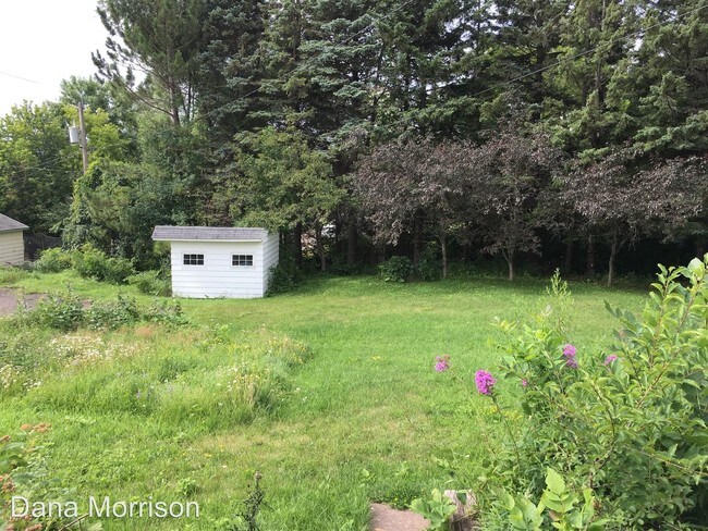 Building Photo - 3 br, 1.5 bath House - 321 N 10th Ave West