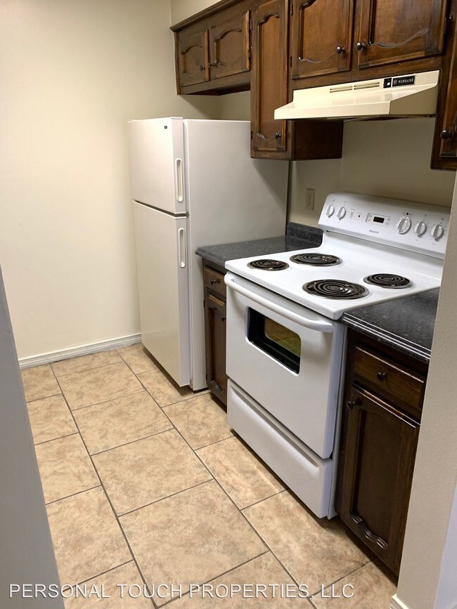Building Photo - 8145 Bayou Fountain Ave