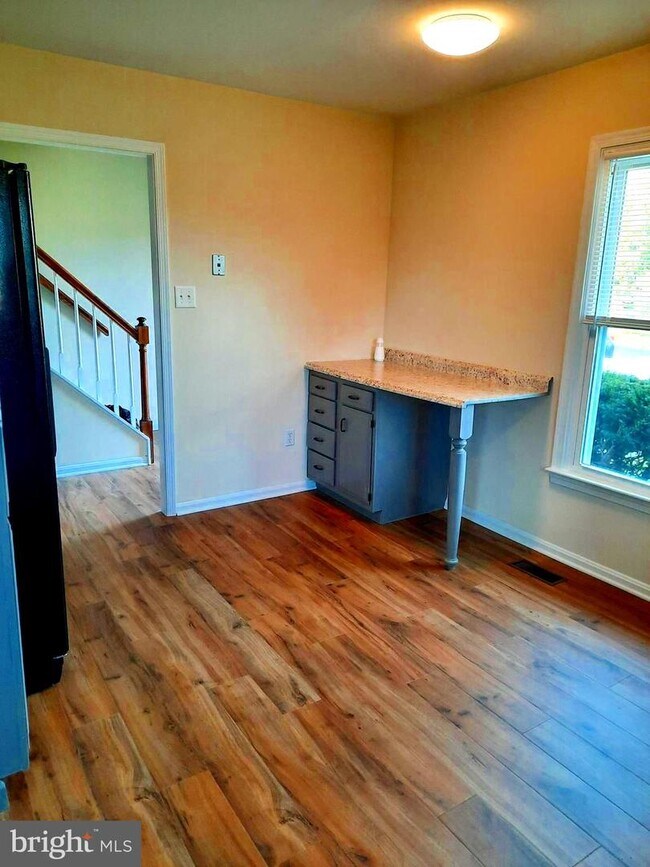 Building Photo - 946 Allenview Dr