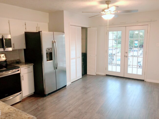 Foto del edificio - 714 Wellesley Ct