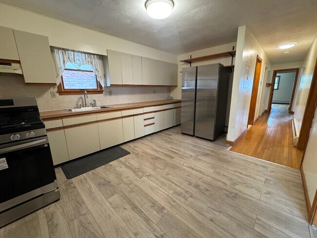 Foto del edificio - 397 Somerville Ave