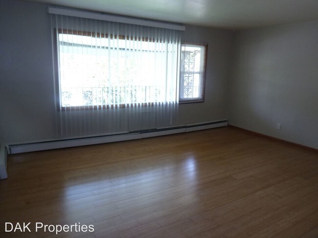 Building Photo - 7066 N 43rd St