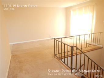 Building Photo - 1104 W Nixon Dr