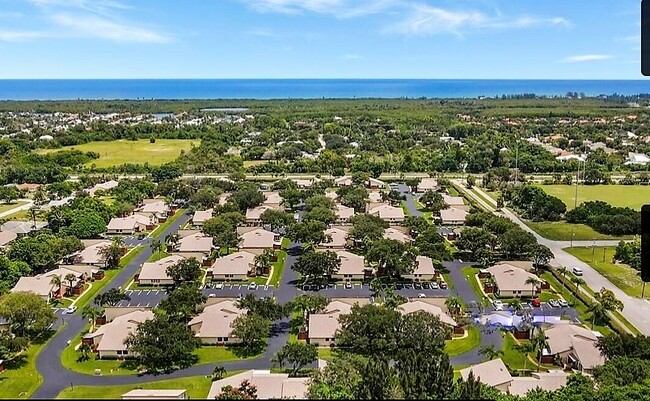 Foto del edificio - 8073 SE Villa Cir