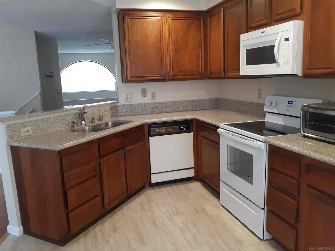 Foto principal - 9279 Lake Murray Blvd