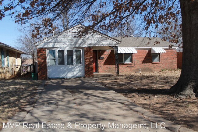 Building Photo - 3 br, 2 bath House - 309 E Kerr Dr