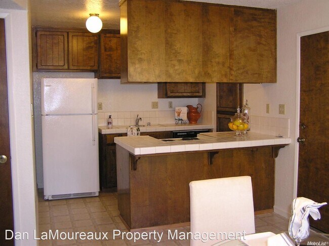 Foto del edificio - 3 br, 2 bath House - 3024 Albany Ave