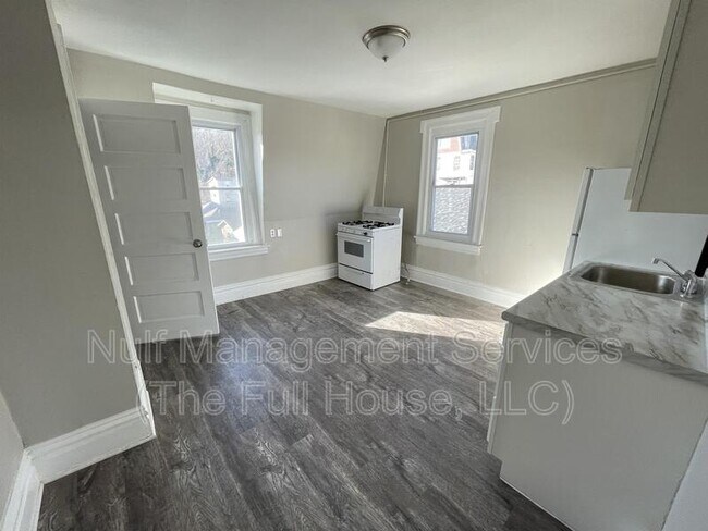 Foto del edificio - 352 2nd St