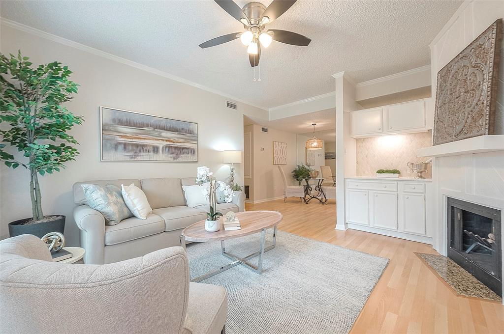 Primary Photo - 2125 Augusta Dr