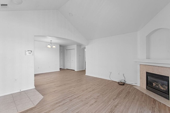 Building Photo - Students Welcome! Bright and Spacious 2-Bedroom, 2-Bath Condo in South Loveland