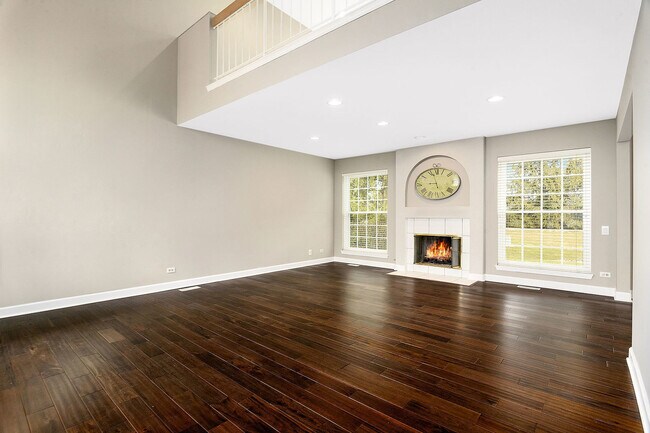 Building Photo - 1516 Diamond Dr
