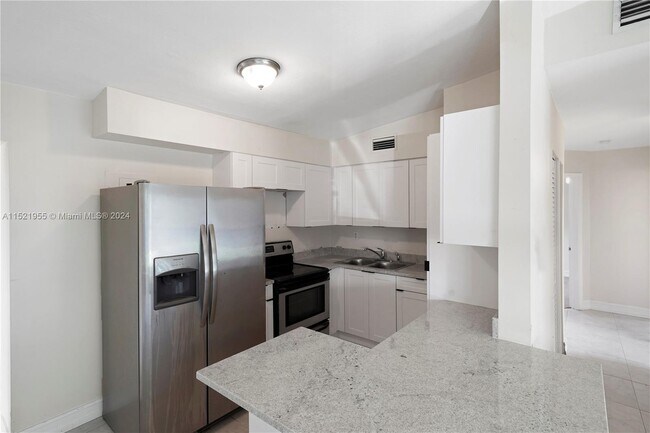 Foto del edificio - 4241 SW 39th St