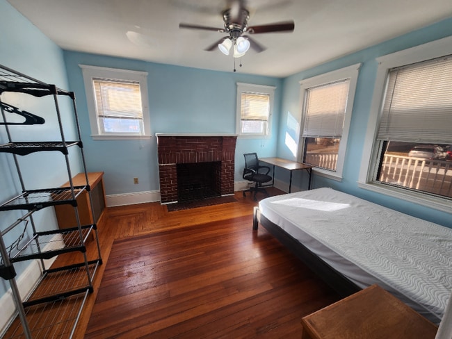 Photo - 44 Woodbine St Apartment