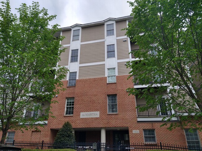 Foto del edificio - 5414 1st Pl NW