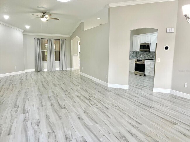 Building Photo - 919 Camino Del Rey Dr