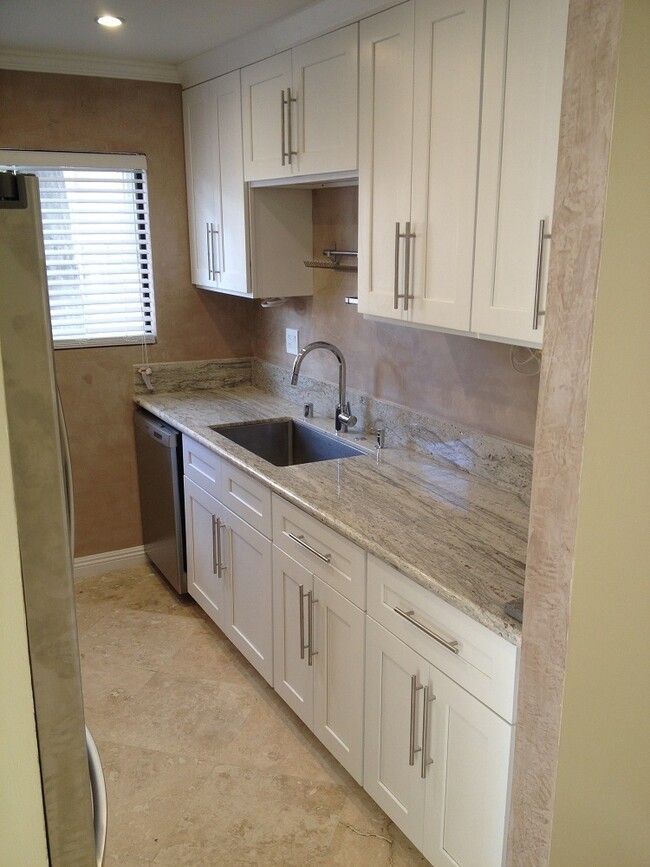 Building Photo - Remodeled Condo at Briarwoods in Bonita