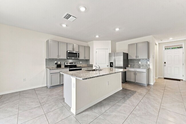 Foto del edificio - Absolutely Stunning! 4-bedroom, 3-bath, 2-car garage home ideally situated on a quiet cul-de-sac