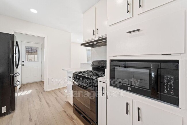 Building Photo - 4841 Mt Etna Dr