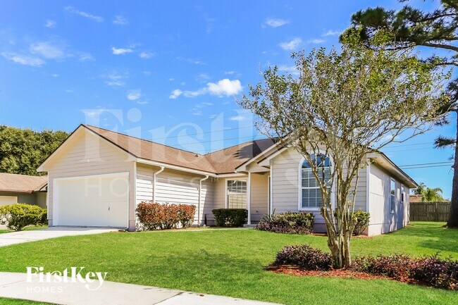 Building Photo - 323 Hickory Hollow Dr