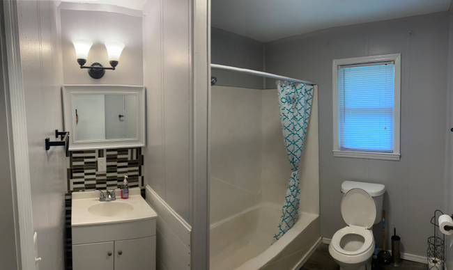 Building Photo - 390 Hillbrook Cir
