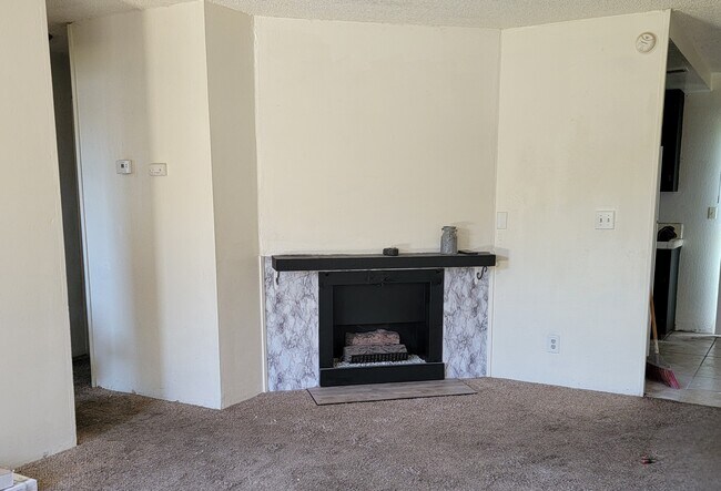 Living Room - 19 Ponce de Leon Ave