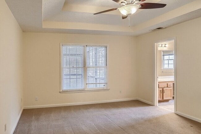 Building Photo - 954 Sugar Crossing Ln, Sugar Hill, GA, 30518