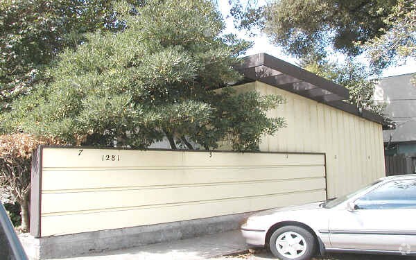 Foto del edificio - 1281 Mills St