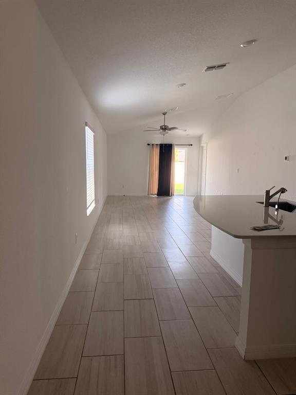 Foto del edificio - 35072 Ackley Trce