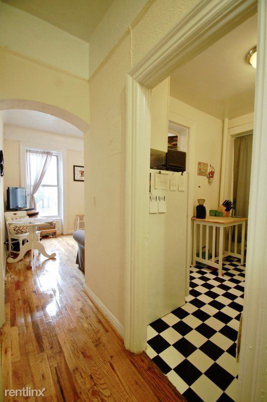 Building Photo - 20 W 120th St
