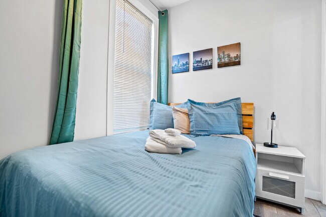 Foto del edificio - Urban Living: Spacious 2-Bedroom Haven in the Heart of Chicago!