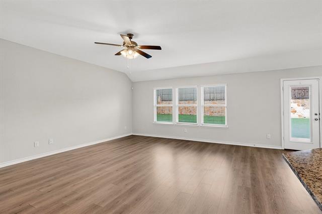 Foto del edificio - 222 Red Oak Dr