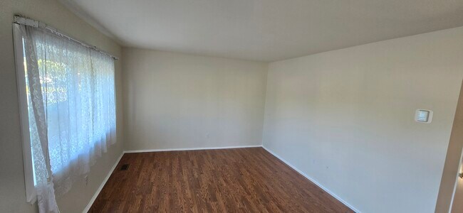 Sala de estar - 70 Rittenhouse Dr