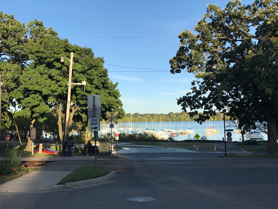 4136 Queen Ave S, Minneapolis, MN 55410 Apartments in Minneapolis, MN