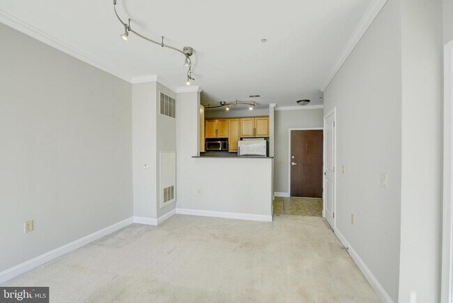 Foto del edificio - 11770 Sunrise Valley Dr