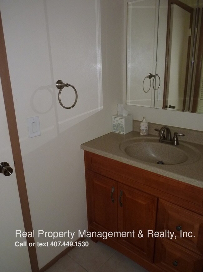 Building Photo - 3025 Dikewood Ct