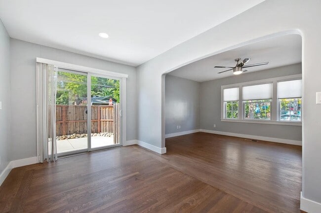 Building Photo - 2131 51st St