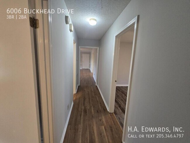 Building Photo - 6006 Buckhead Dr