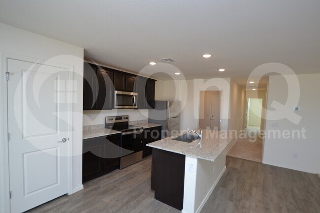 Foto del edificio - 2483 N Agave Ln