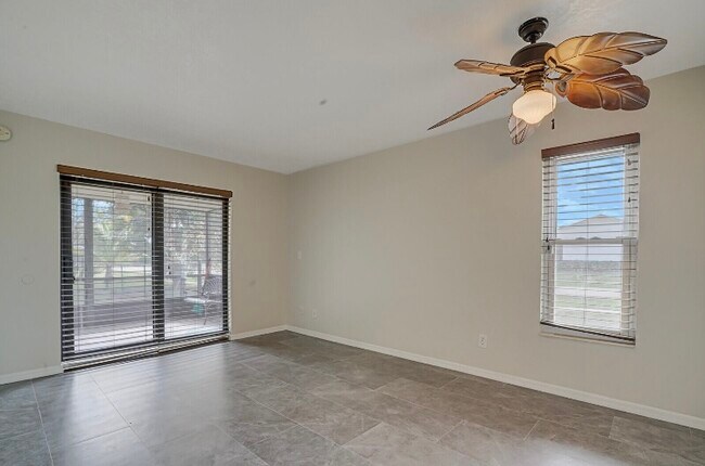 Foto del edificio - 12186 Sycamore Ln
