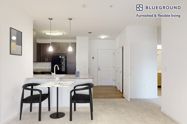 Foto del edificio - 80 N Central Ave