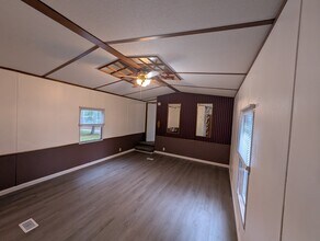 Building Photo - 51 Ransdell Ln