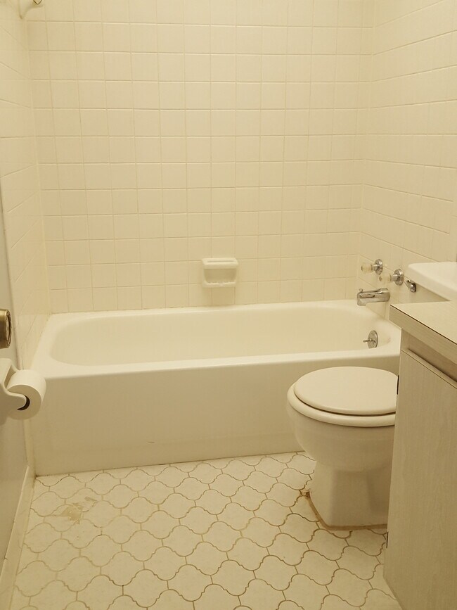 Building Photo - 3011 Maybry Ln