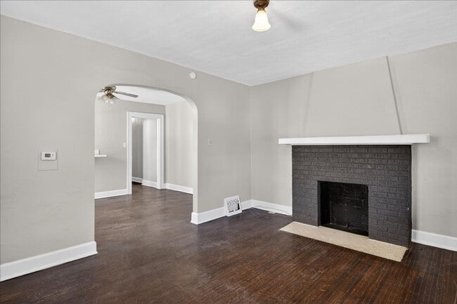 Photo - 1011 Lasalle St Townhome