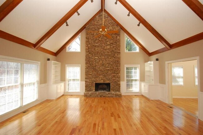 Foto del edificio - 105 View Hill Ct