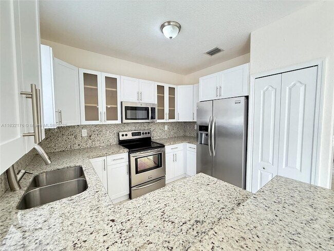 Foto del edificio - 15131 SW 23rd Ln