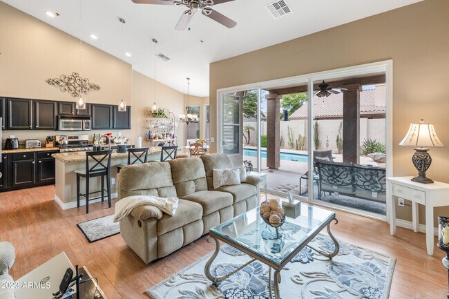 Building Photo - 12916 E Sahuaro Dr