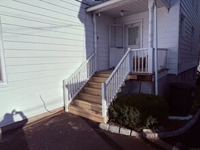 Building Photo - 253 Hope St