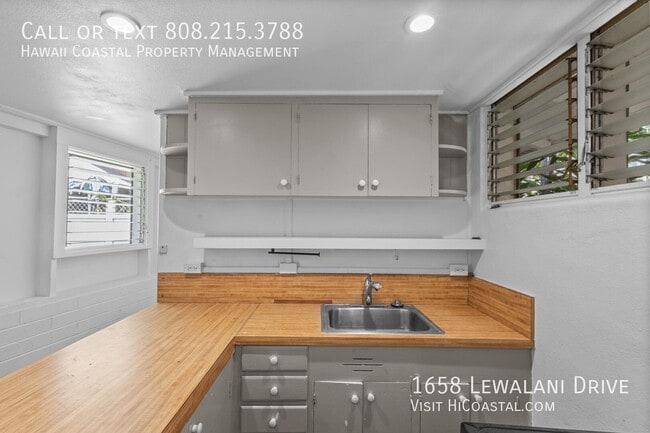 Building Photo - 1658 Lewalani Dr
